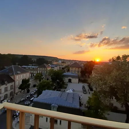 Victorine Avenue De Champagne *