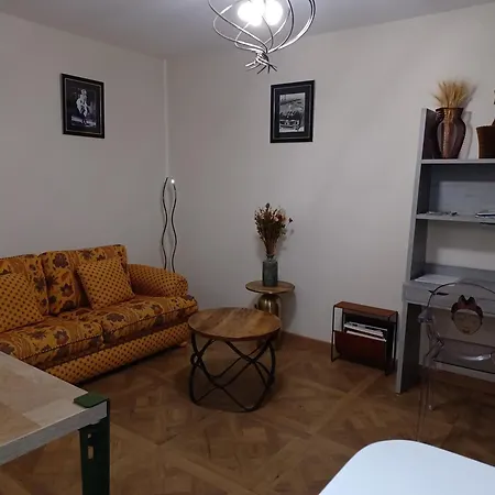 Victorine Avenue De Champagne