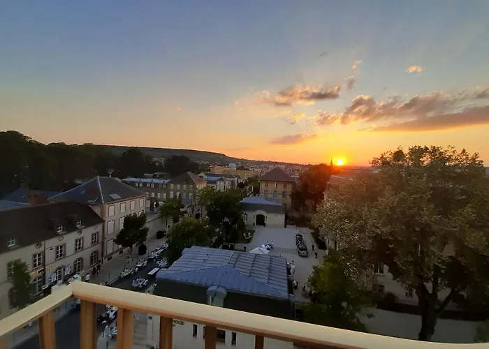 Victorine Avenue De Champagne *