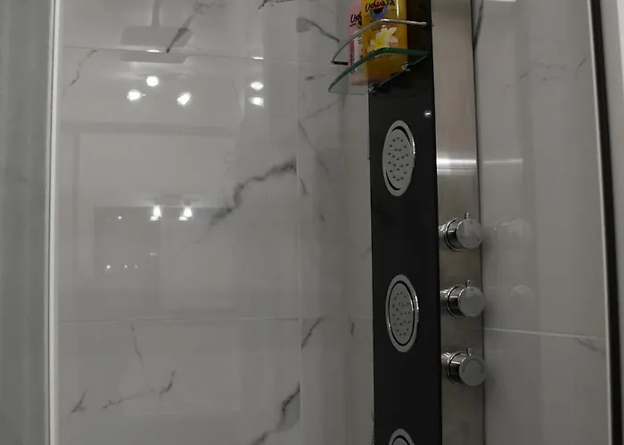 Victorine Avenue De Champagne